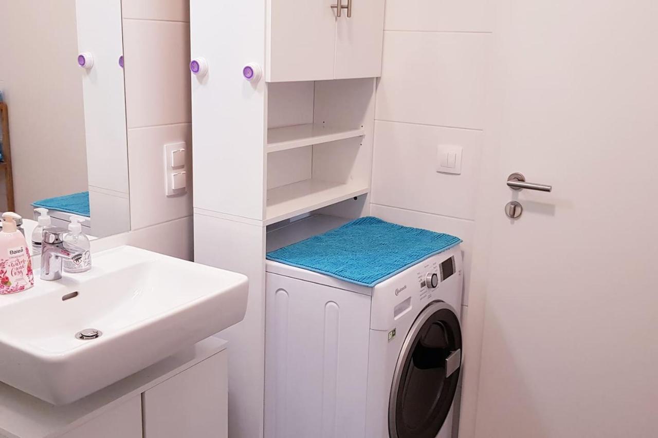 Trendy Danube Apartment - Close To Un Вена Экстерьер фото